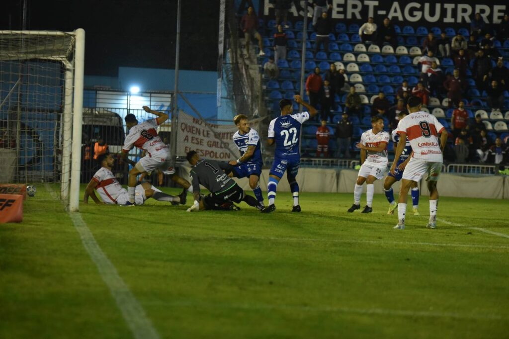 En un partidazo, Midland venció a Morón y pasó a los octavos de la Copa Argentina