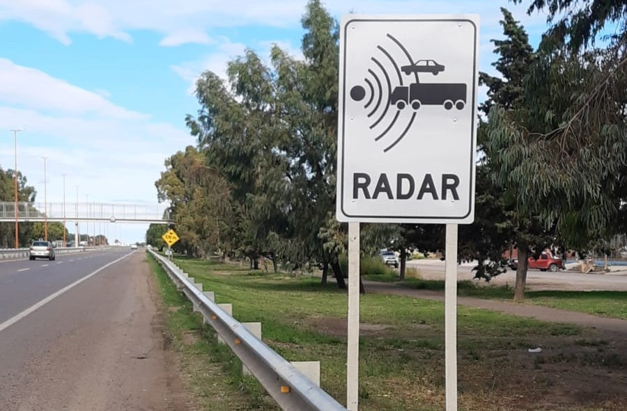 En este momento estás viendo Los radares ya funcionan y desde el 21 de mayo comenzarán las multas