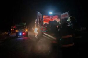 Lee más sobre el artículo Colisión entre auto y camión en Stefenelli dejó dos heridos