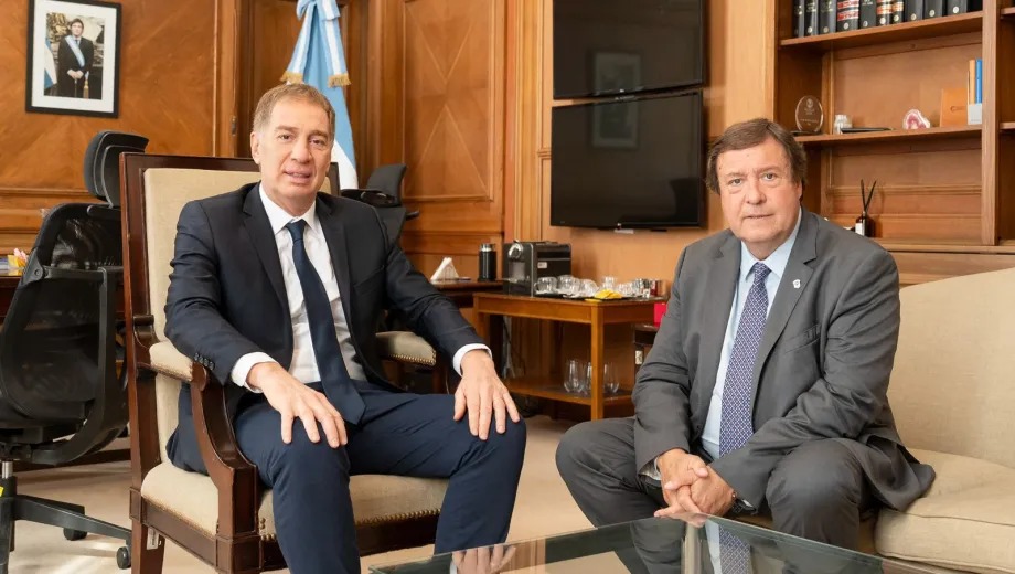 En este momento estás viendo Weretilneck y Santilli se reunieron en la Casa Rosada para avanzar en una agenda común