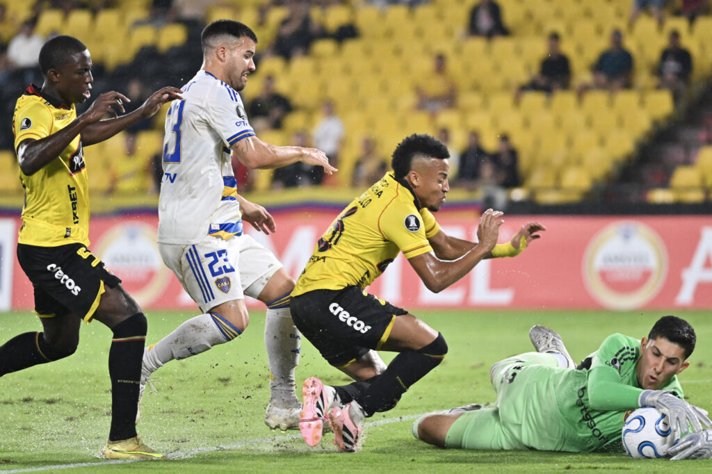 Boca perdió 1-0 con Barcelona en Ecuador y se complicó en la Copa Libertadores