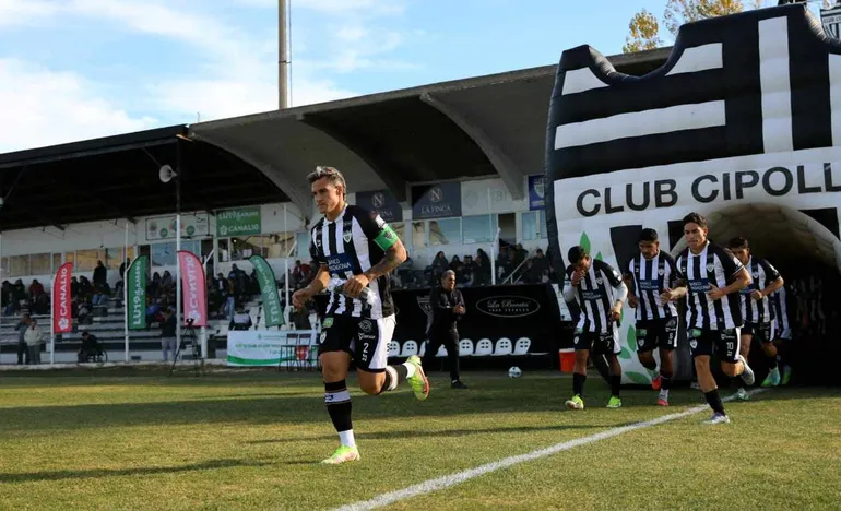 Cipolletti le ganó 1 a 0 a Atenas de Río Cuarto en La Visera