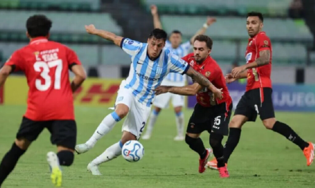 Racing enfrenta a Caracas sin margen de error por la Copa Sudamericana