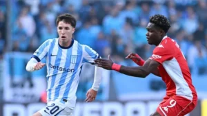 Lee más sobre el artículo Racing y Huracán empataron, pero clasificaron a los octavos del Torneo Apertura