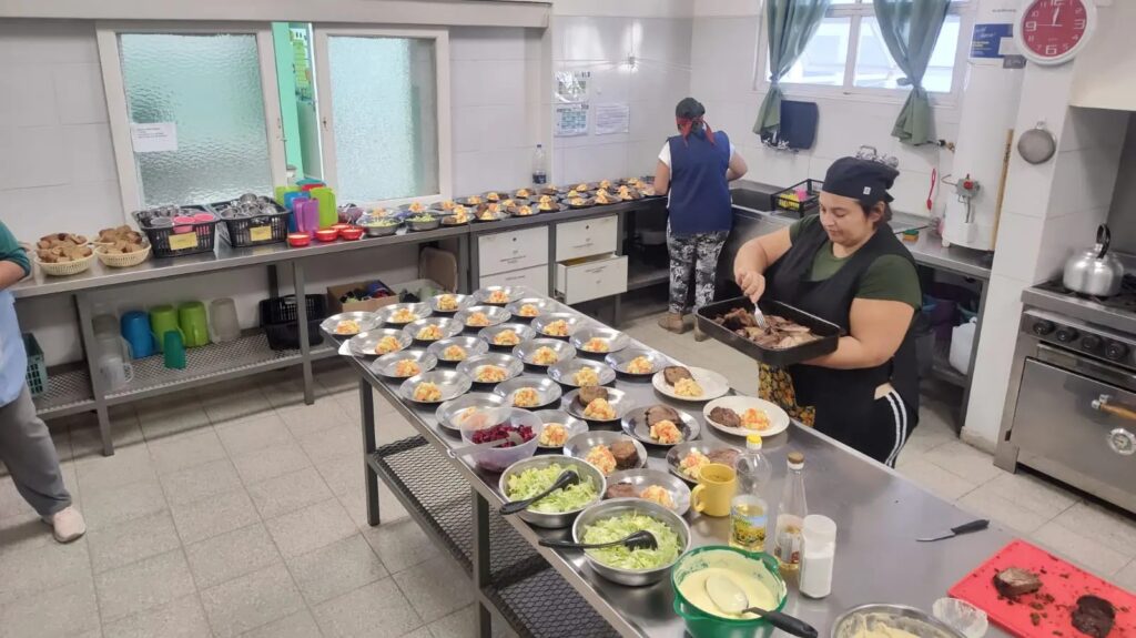 Provincia brinda alimentación saludable a miles de estudiantes rionegrinos