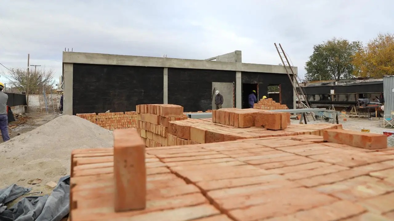 En este momento estás viendo Avanza la construcción del Centro Comunitario Don Bosco en Cipolletti