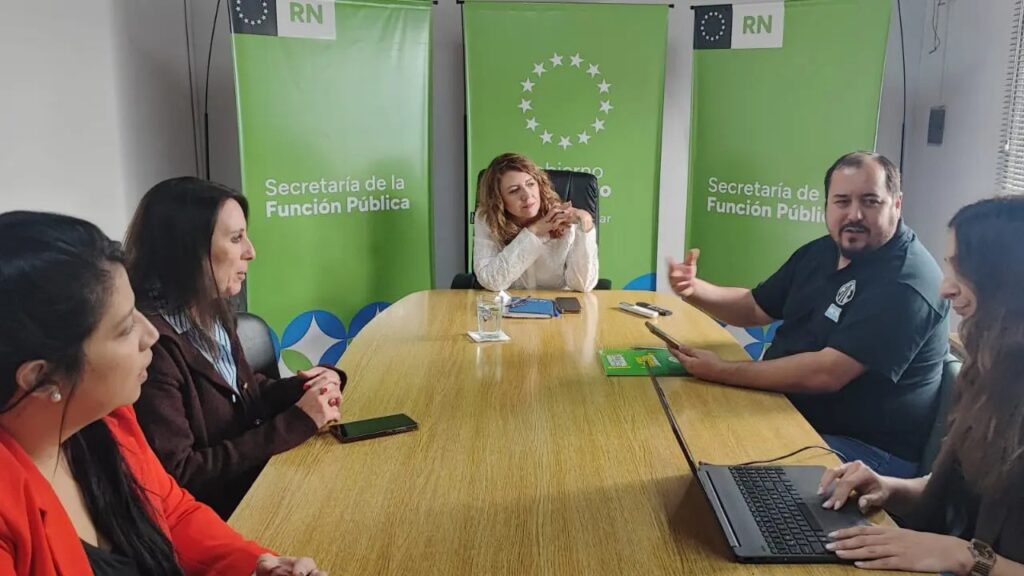 El Gobierno propuso seguir actualizando salarios por IPC