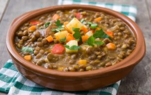 Lee más sobre el artículo Guiso de lentejas con chorizo y verduras