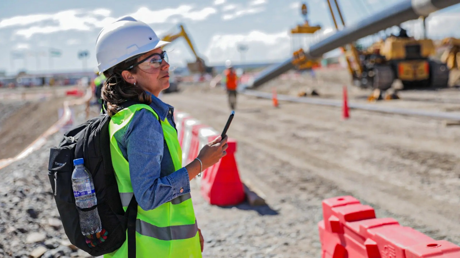 En este momento estás viendo Río Negro marca un precedente: 346 mujeres ya trabajan en obras del VMOS