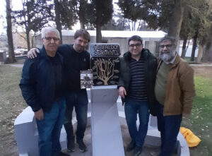 Lee más sobre el artículo Cipolletti rinde homenaje a Osvaldo Soriano con la inauguración de una placa conmemorativa