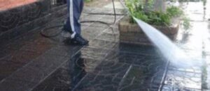 Lee más sobre el artículo Cipolletti multará con hasta $8 millones a quienes tiren agua a la calle durante el invierno