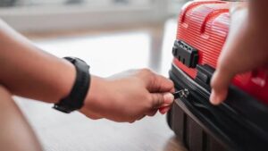 Lee más sobre el artículo Feriado del Día del Trabajador: viajaron 1,1 millones de turistas y gastaron $235.000 millones, pero con caída real del consumo