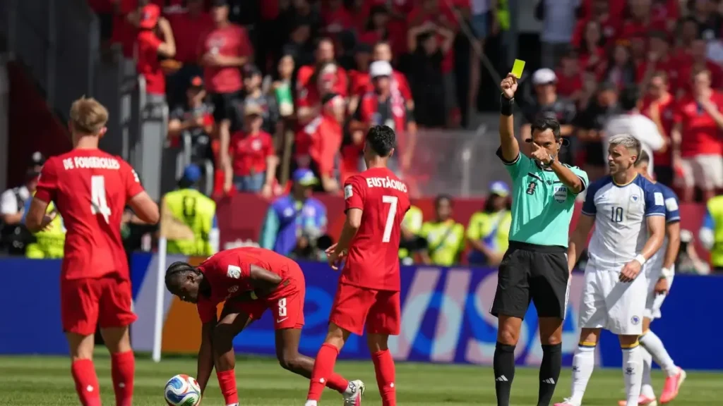 Con el arbitraje del argentino Tello, Canadá y Bosnia empataron 1 a 1