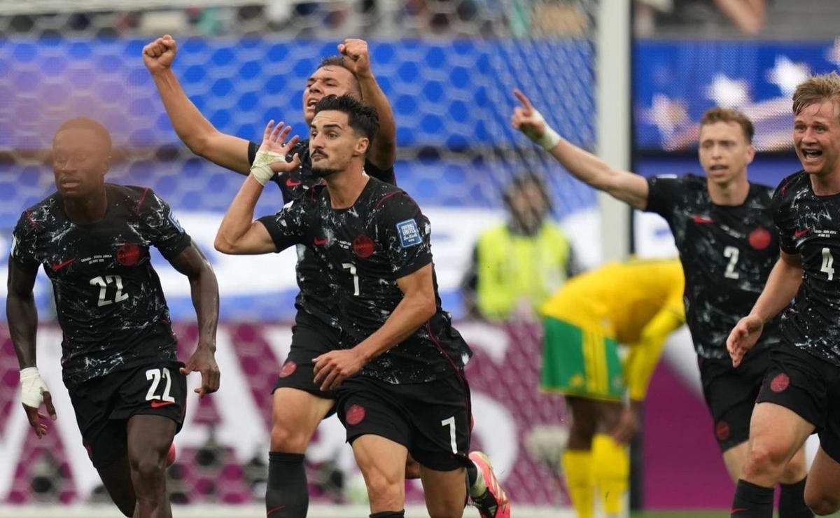 En este momento estás viendo Canadá hizo historia: venció a Sudáfrica sobre la hora y avanzó a octavos