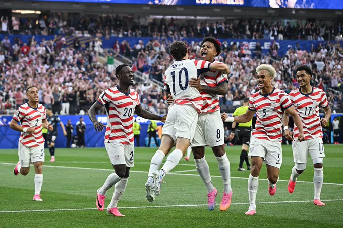 Estados Unidos goleó a Paraguay 4 a 1 en su debut como anfitrión