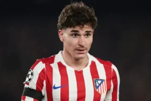 Lee más sobre el artículo El Real Madrid realizó una oferta de 150 millones de euros para quedarse con Julián Álvarez