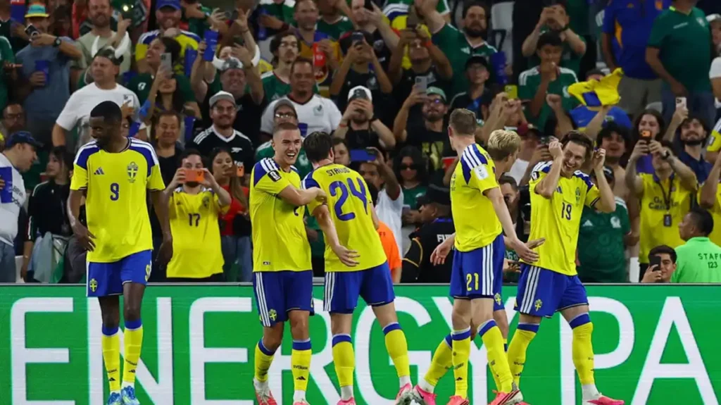 Suecia golpeó de entrada y debutó con una goleada ante Túnez