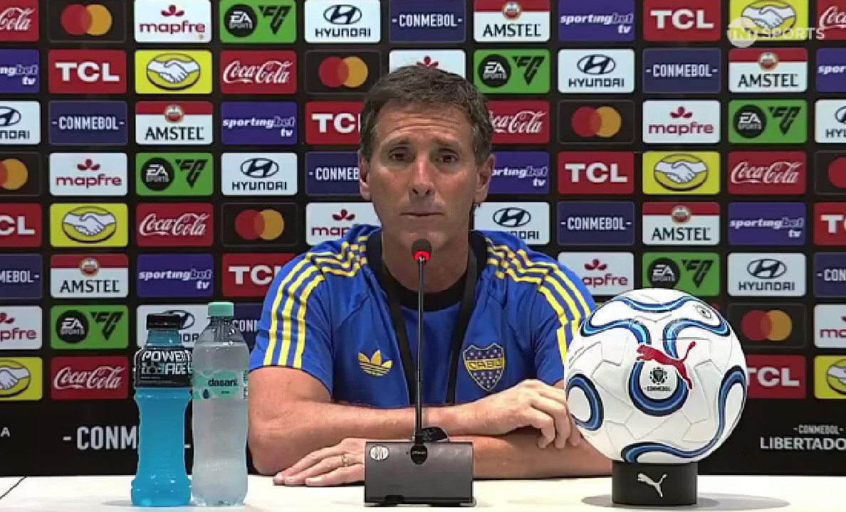 En este momento estás viendo Úbeda rompió el silencio tras su salida de Boca: “Duele bastante”