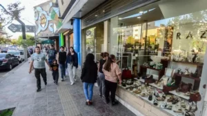 Lee más sobre el artículo Neuquén vive un boom comercial y lidera el crecimiento económico del país