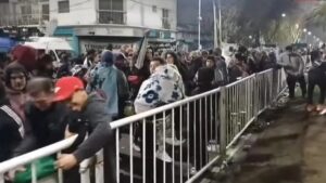 Lee más sobre el artículo Último adiós al Indio Solari: masiva despedida al ídolo popular