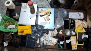 Lee más sobre el artículo Viedma: secuestran drogas, armas y chalecos policiales