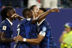 Lee más sobre el artículo Francia goleó 3-0 a Irak y se metió en 16avos de final