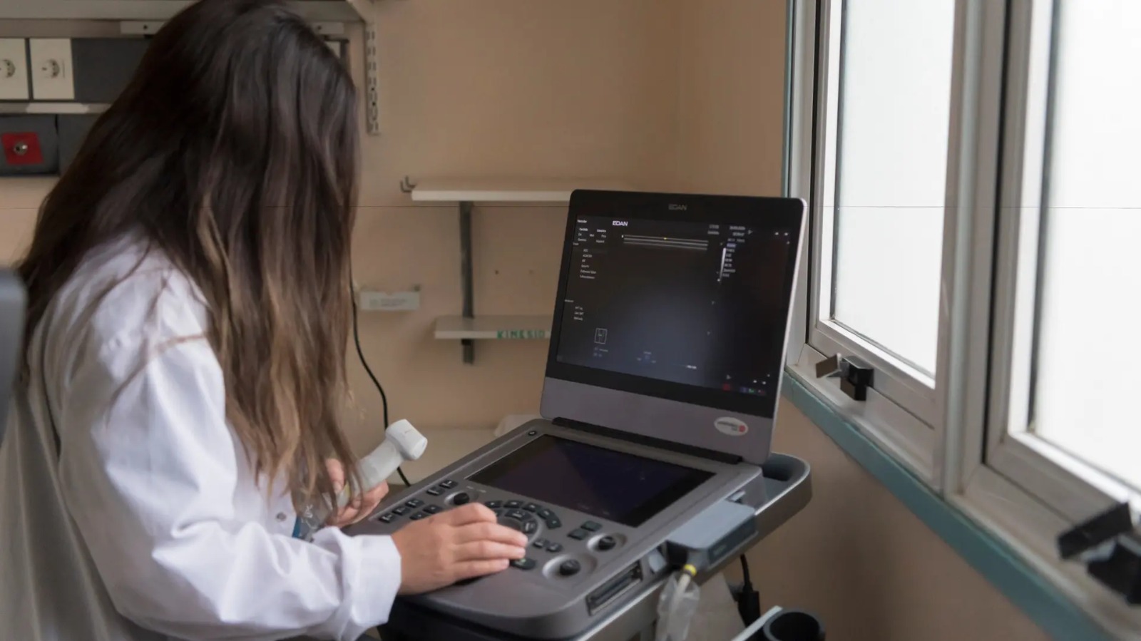 En este momento estás viendo La UTI del Zatti sumó equipamiento para hacer más accesibles las ecografías
