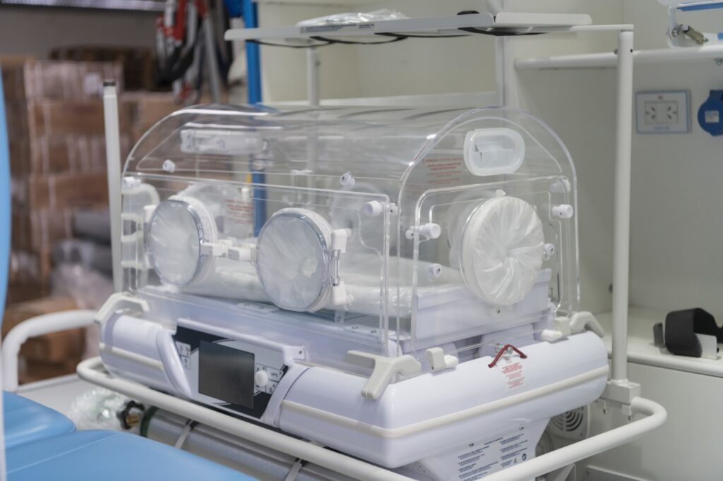 Río Negro incorpora 11 incubadoras de alta tecnología para traslados neonatales críticos