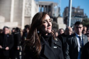 Lee más sobre el artículo Villarruel cuestionó al Gobierno en Rosario y apuntó contra Adorni
