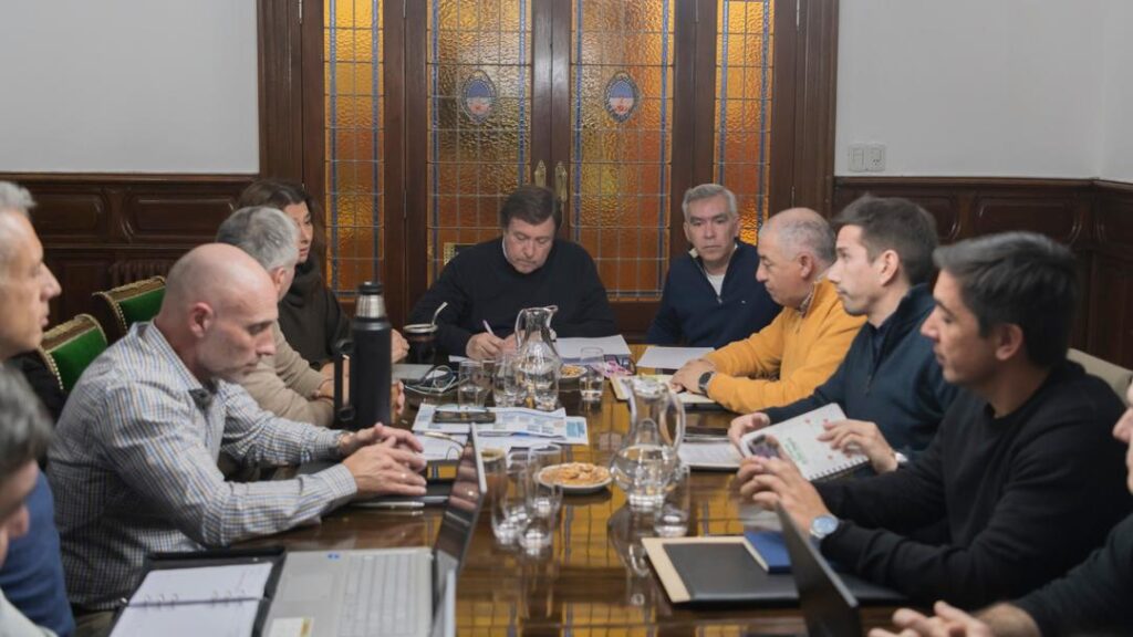 Weretilneck definió las prioridades de gestión junto a su Gabinete