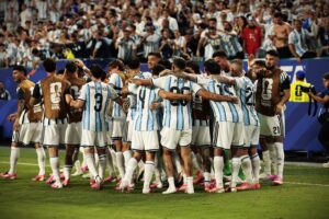 Lee más sobre el artículo Argentina avanzó a octavos con un sufrido 3-2 ante Cabo Verde en el alargue