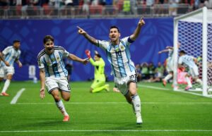 Lee más sobre el artículo Argentina, heroica: se lo remontó 3-2 a Egipto sobre la hora y avanzó a cuartos