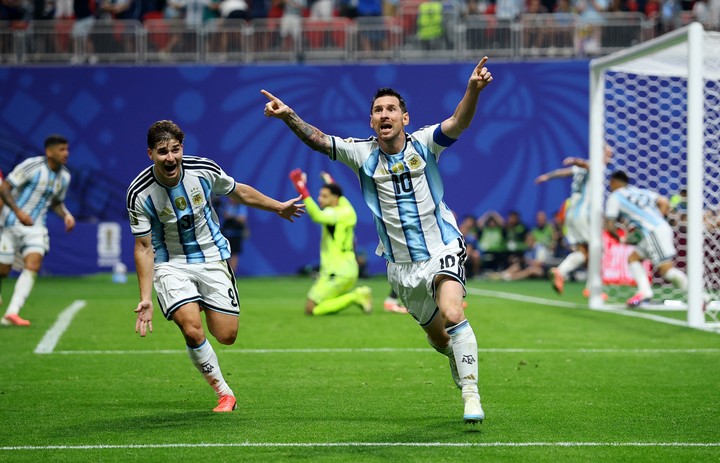 Argentina, heroica: se lo remontó 3-2 a Egipto sobre la hora y avanzó a cuartos