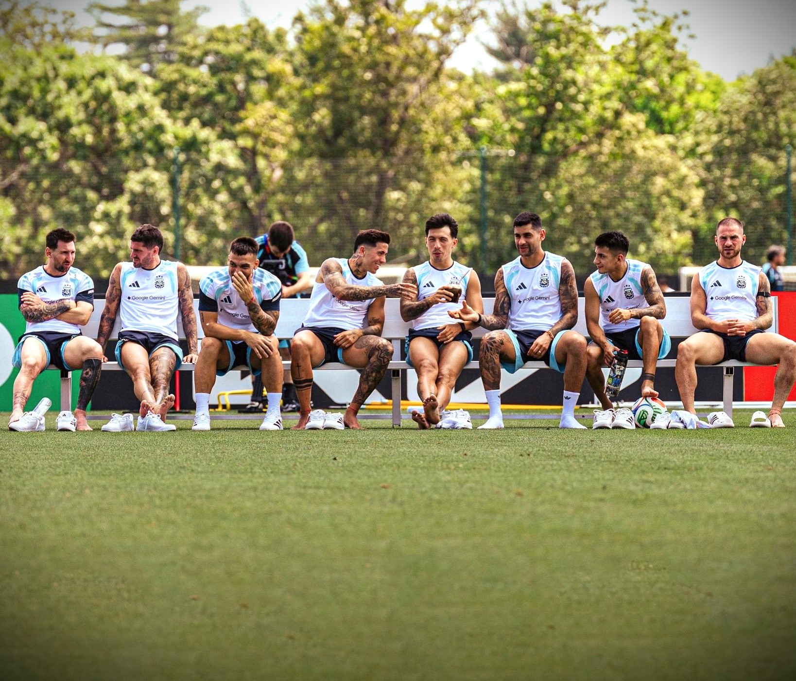 En este momento estás viendo Scaloni comienza a definir el equipo titular de Argentina para enfrentar a Suiza