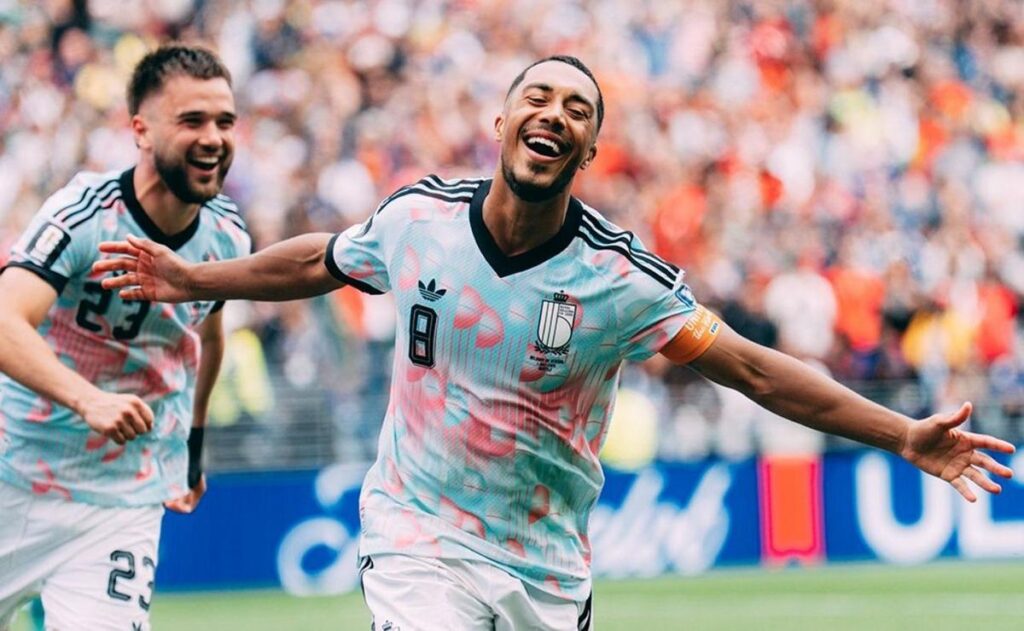 Bélgica perdía hasta los 40 del segundo tiempo, pero lo dio vuelta en la última