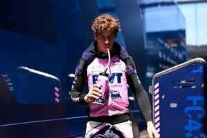 Lee más sobre el artículo Franco Colapinto sufrió un despiste, no pasó la Q1 y largará 19° en el GP de Gran Bretaña