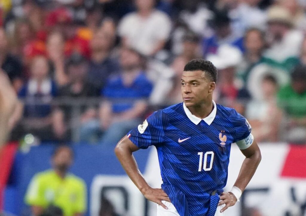 Kylian Mbappé criticó la actuación de Francia tras la eliminación en semifinales