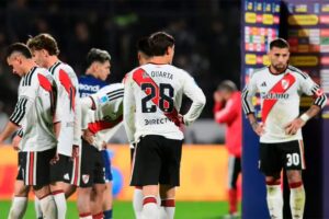 Lee más sobre el artículo Gimnasia venció a River 1-0 y profundizó su crisis
