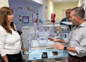Lee más sobre el artículo Dos incubadoras de última generación ya funcionan en el Hospital de Cipolletti