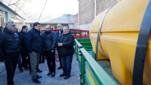 Lee más sobre el artículo Río Negro garantiza agua para pobladores rurales de la Región Sur