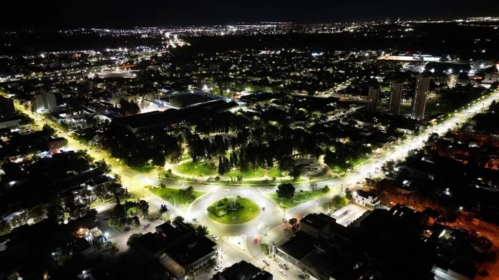 Cipolletti licitó una nueva obra de alumbrado LED para Mosconi, Perón e Illia