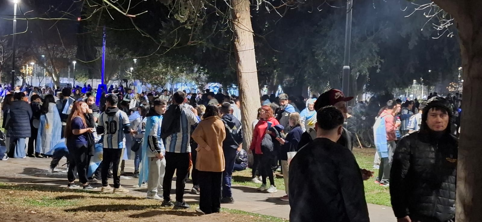 En este momento estás viendo La Policía controló los festejos de Argentina en Cipolletti