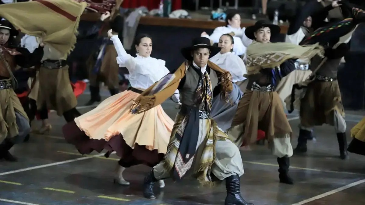 En este momento estás viendo Más de 130 jóvenes buscarán integrar el Ballet Folklórico Rionegrino