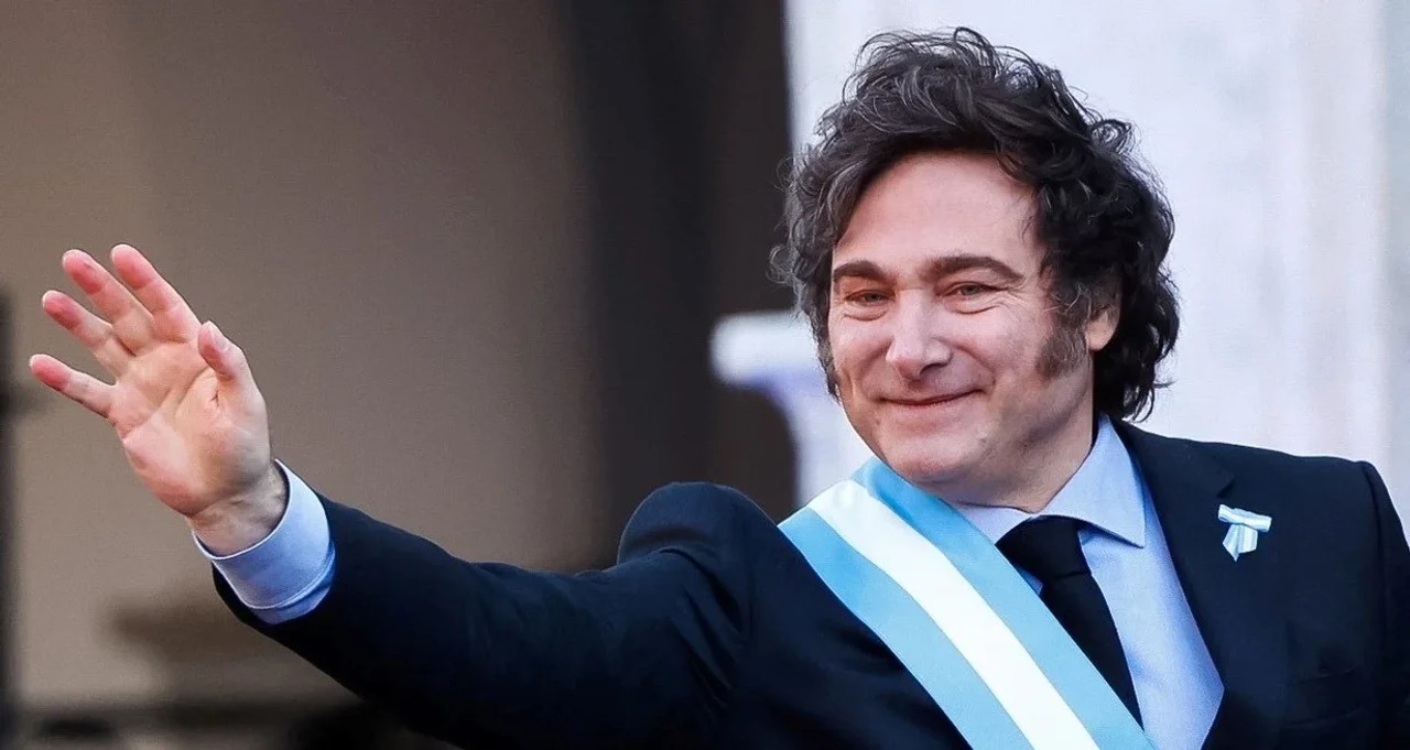 En este momento estás viendo Milei encabeza el acto por el Día de la Independencia en Tucumán