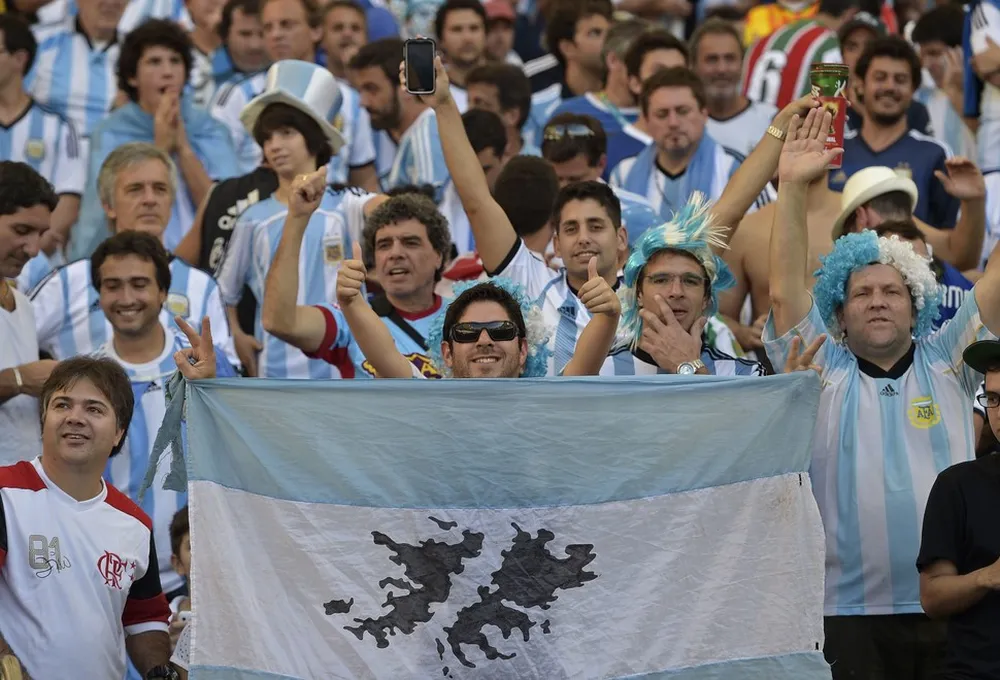 Banderas de Malvinas prohibidas en el Argentina-Inglaterra del Mundial 2026