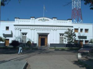 Lee más sobre el artículo Escándalo en Allen: Román se atrincheró y suspendieron los actos patrios