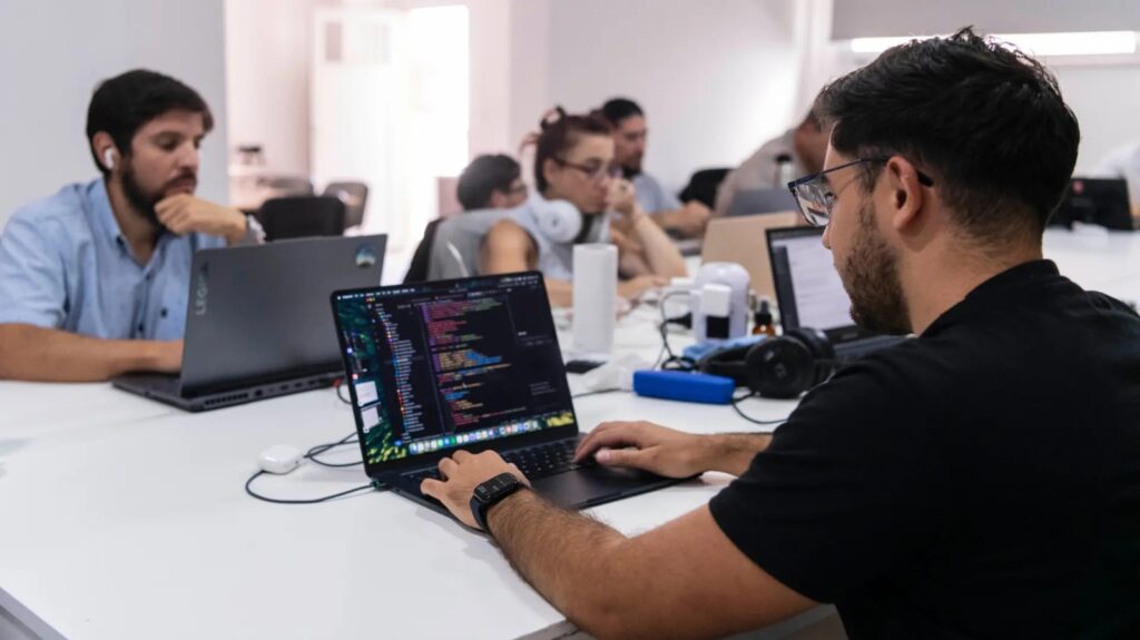 Ríos: “La regularización contractual es un reconocimiento al trabajo”