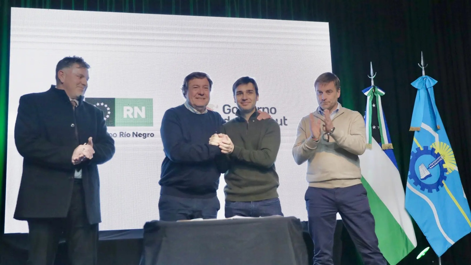 En este momento estás viendo Acuerdo entre Río Negro y Chubut garantiza energía segura para El Bolsón