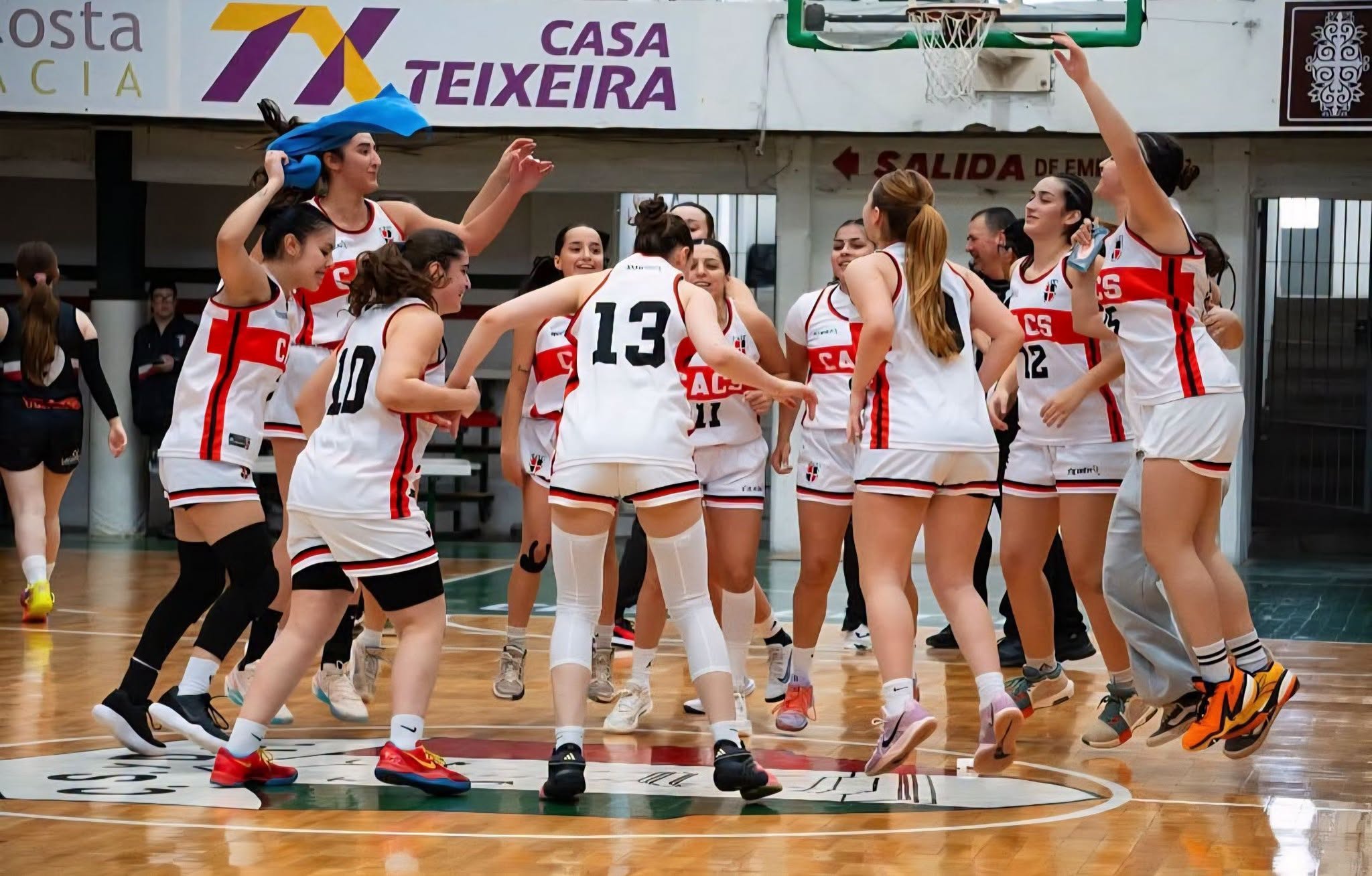En este momento estás viendo Viedma: Cinco Saltos venció a Bariloche y se consagró campeona en el Provincial de básquet