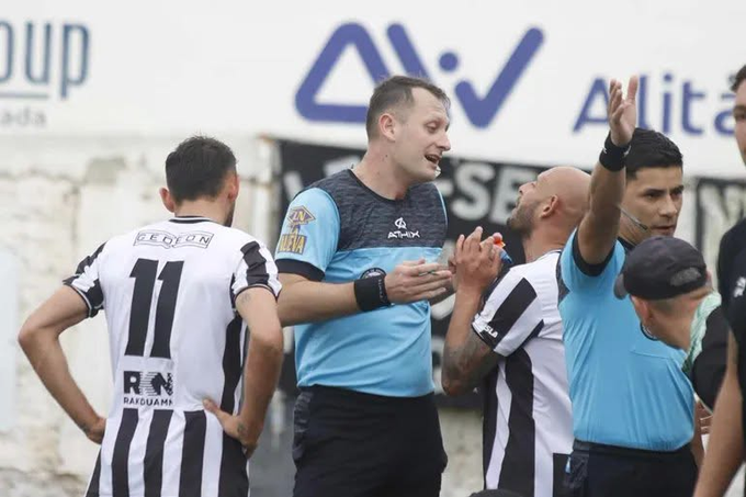 El cordobés Fernando Jesús Rekers, será el árbitro de Villa Mitre vs Cipolletti